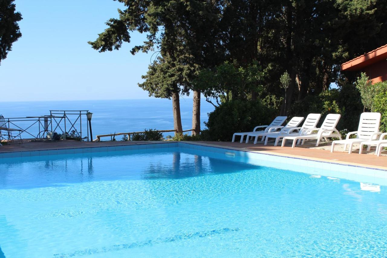Agriturismo Ruralia Santa Domenica  Buitenkant foto