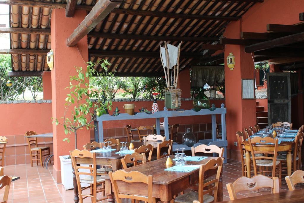 Agriturismo Ruralia Santa Domenica  Buitenkant foto