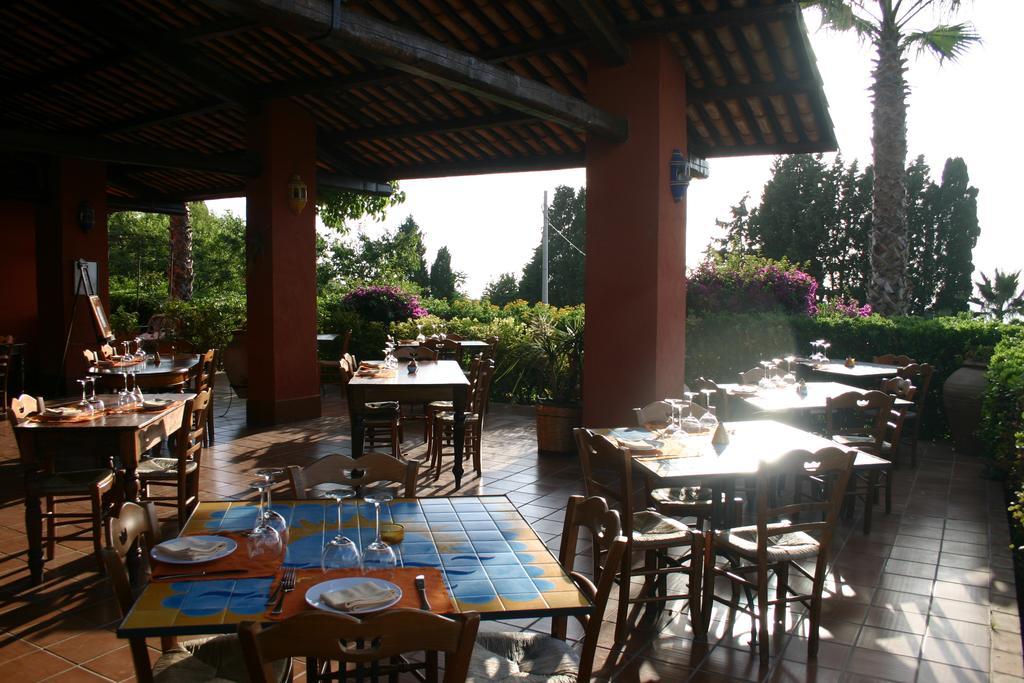 Agriturismo Ruralia Santa Domenica  Buitenkant foto