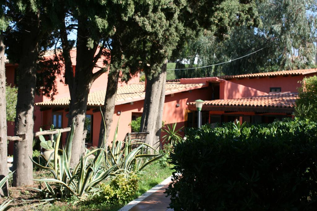 Agriturismo Ruralia Santa Domenica  Buitenkant foto