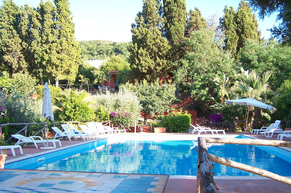 Agriturismo Ruralia Santa Domenica  Buitenkant foto